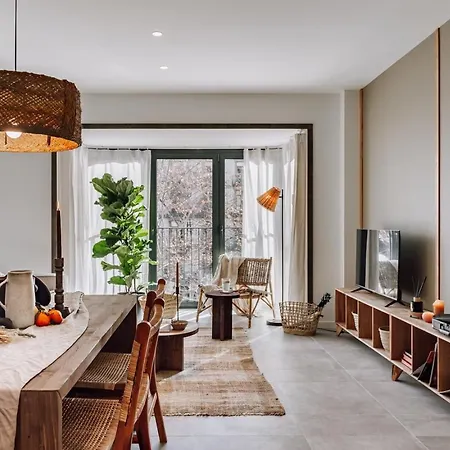 Aldeire - 2 Bedrooms, Office In Eixample Esquerra Barcelona