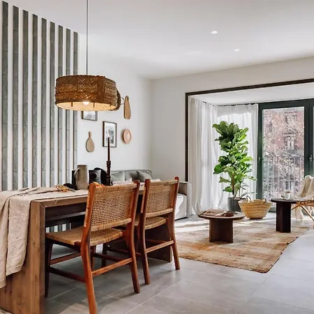 아파트 Aldeire - 2 Bedrooms, Office In Eixample Esquerra 바르셀로나