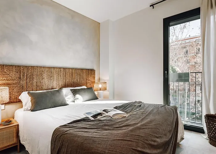 Aldeire - 2 Bedrooms, Office In Eixample Esquerra