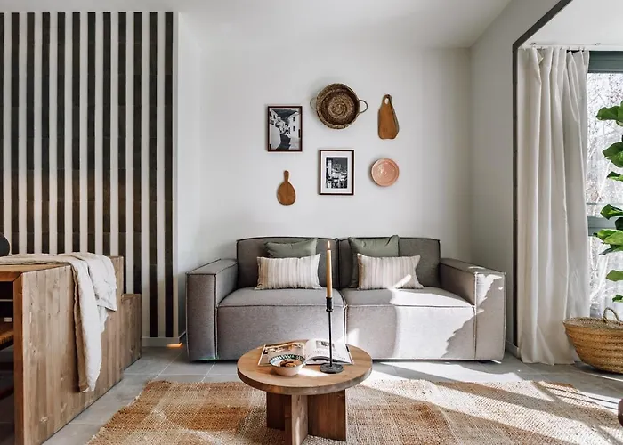 Aldeire - 2 Bedrooms, Office In Eixample Esquerra