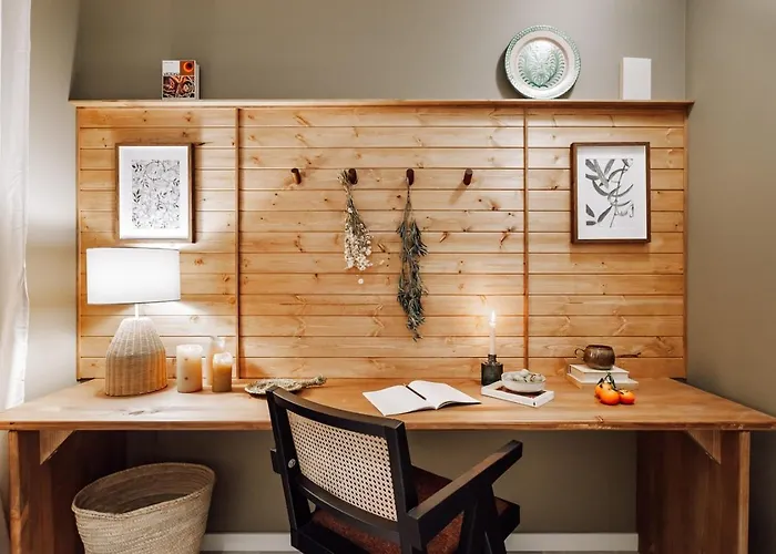 Apartment Aldeire - 2 Bedrooms, Office In Eixample Esquerra