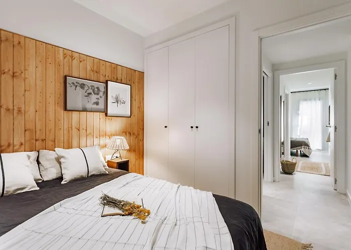 Aldeire - 2 Bedrooms, Office In Eixample Esquerra Apartment