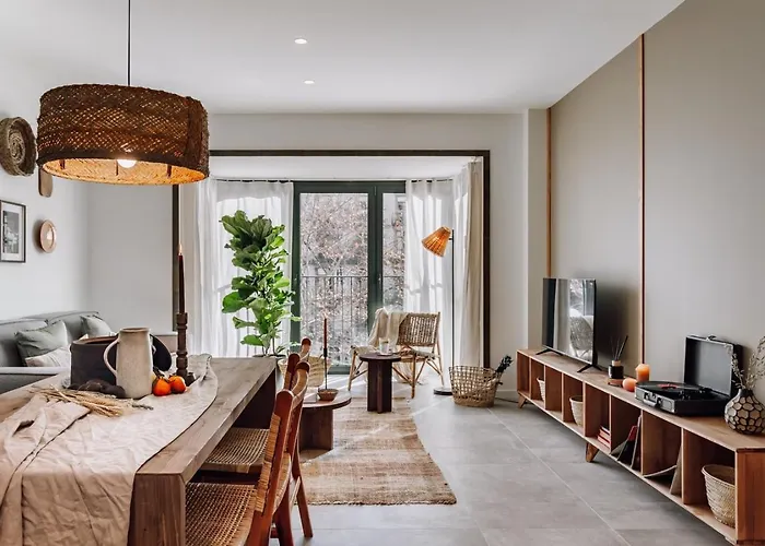 Aldeire - 2 Bedrooms, Office In Eixample Esquerra Barcelona